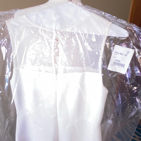 Formal dress. - Picture 6 of 9